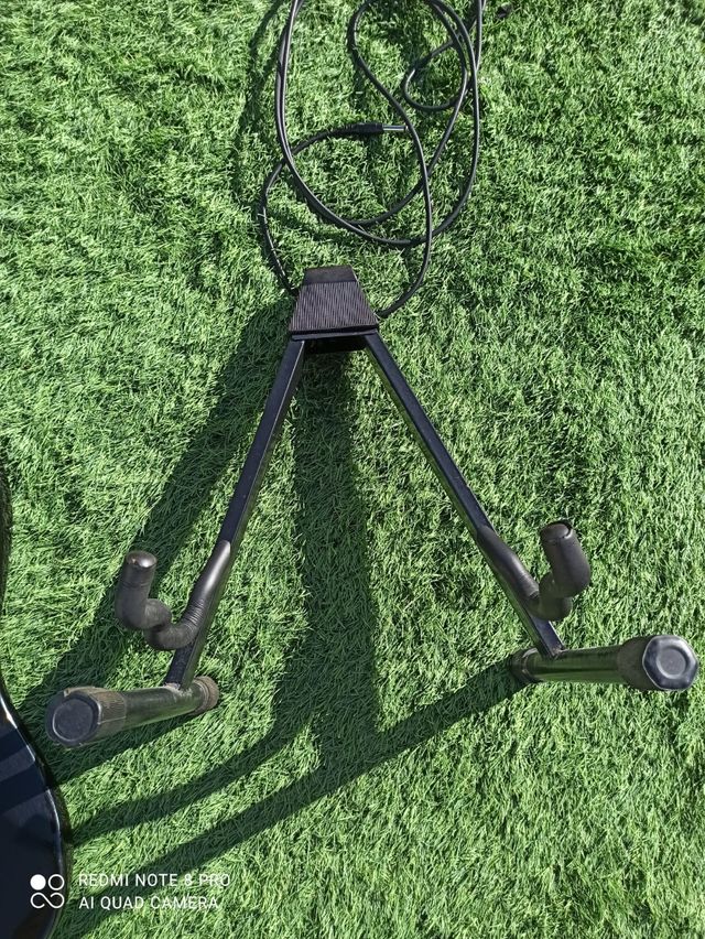 Bajo eléctrico Santander