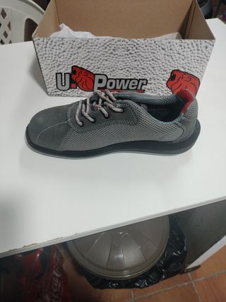 Zapatos de seguridad nuevas a estrenar 