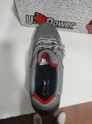 Zapatos de seguridad nuevas a estrenar 