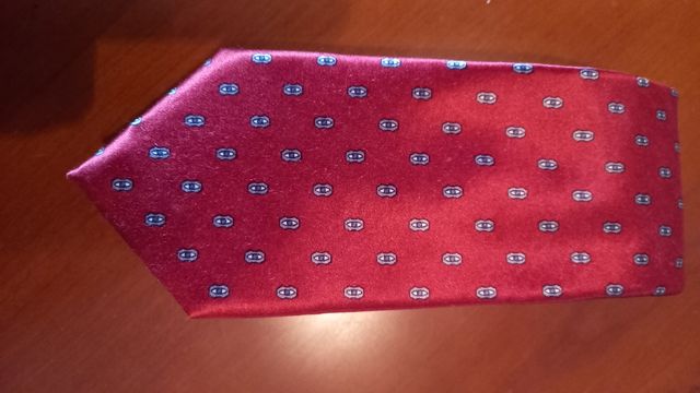 Corbata Óscar de la Renta.