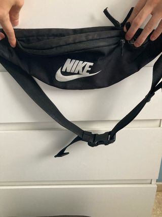riñonera nike