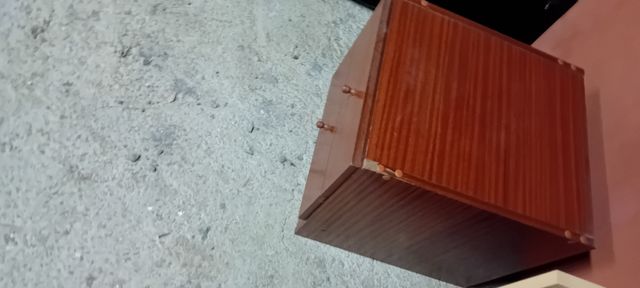 Mesilla de noche o cajonera