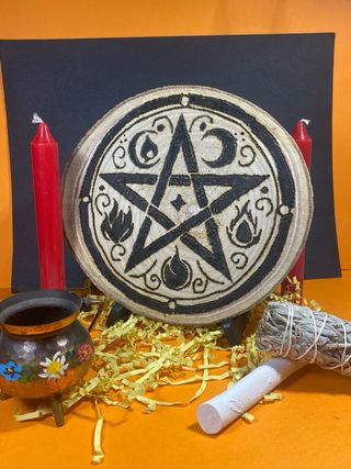 Altare wicca fatto a mano