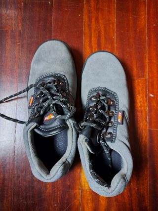 Zapatos seguridad 38 sin estrenar