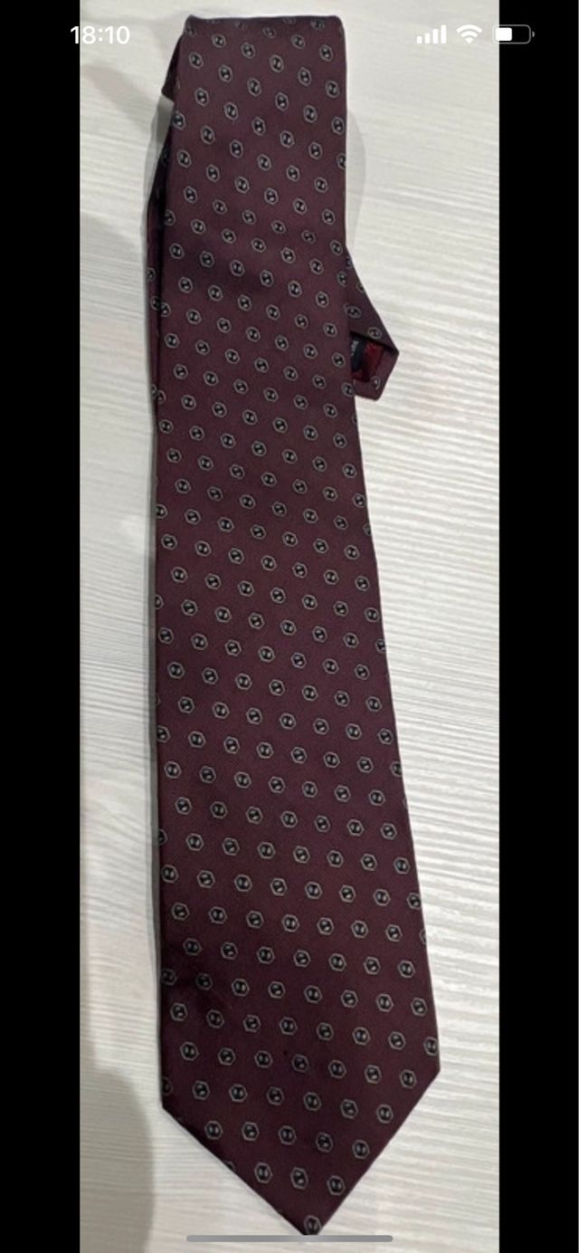 Corbata Pertegaz color vino