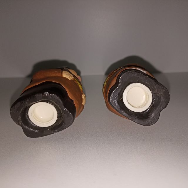 Salero y pimentero monja y fraile