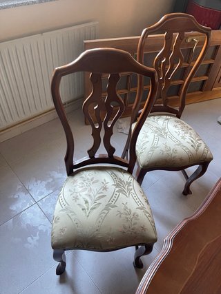 Mesa y sillas