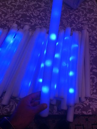 Varitas de espuma con luz LED, fiestas, conciertos