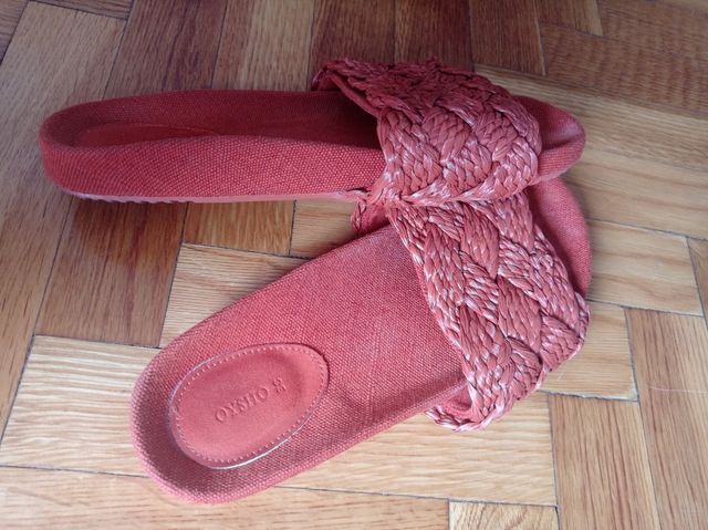Sandalias planas trenzadas naranjas, OYSHO.Talla38