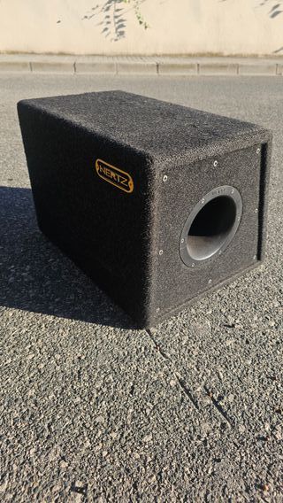 Cajón subwoofer 12" Hertz Hisobarico