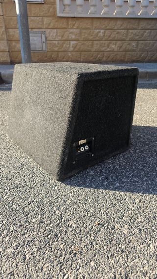 Cajón subwoofer 12" Hertz Hisobarico