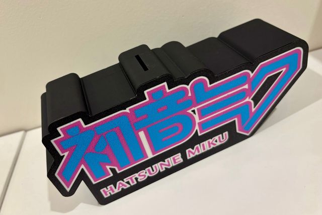 Hucha de Hatsune Miku en 3D