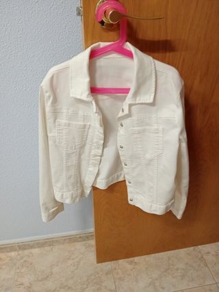 Chaqueta tejana color blanco 