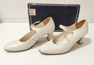 Zapatos de piel con tacón n. 35