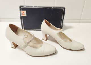 Zapatos de piel con tacón n. 35