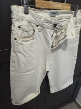 Bermuda vaquera talla 38.
