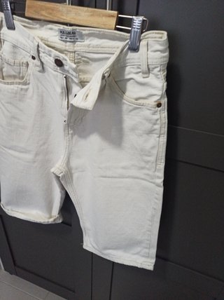 Bermuda vaquera talla 38.
