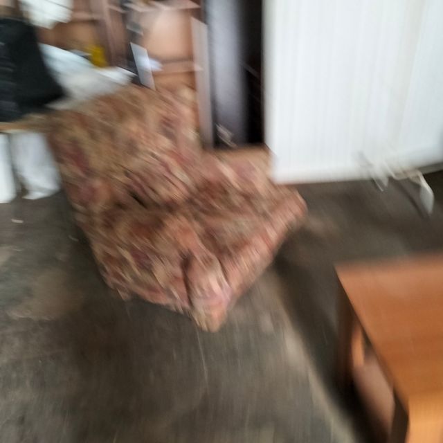 2 Sillones mecedoras madera