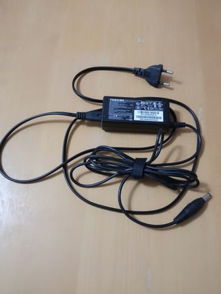 Cargador Toshiba