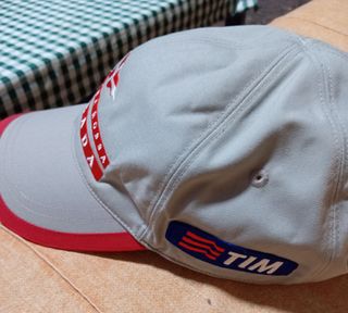Gorra Luna Rossa Prada
