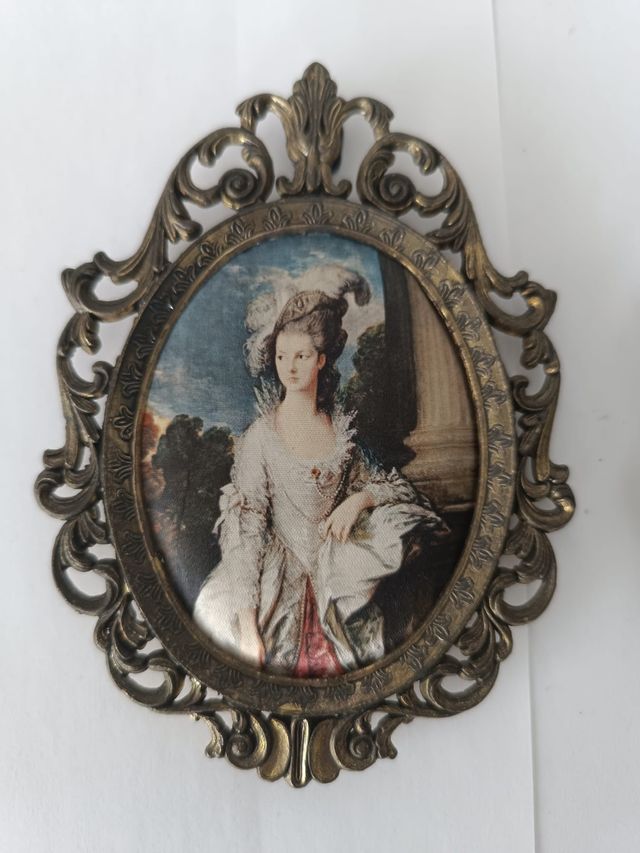 Cuadros ovalados seda