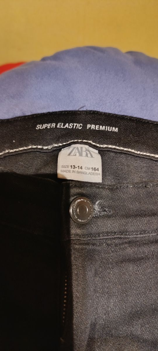 Pantalón vaquero de Zara