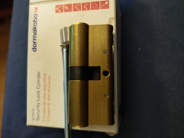 Bombillo dormakaba 35-35 laton.