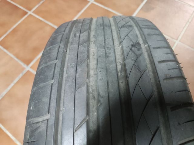 Neumático pocos km. 205/50/r17. 93w