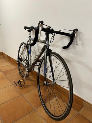 Bicicleta carretera trek 1000