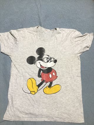 Camiseta Mickey Mouse con gafas vintage.