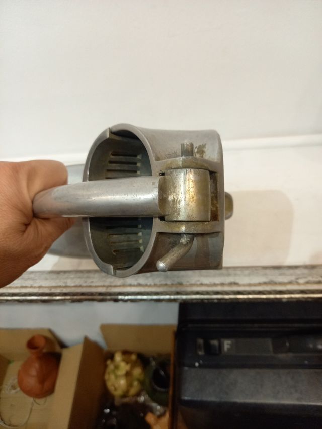 Exprimidor aluminio