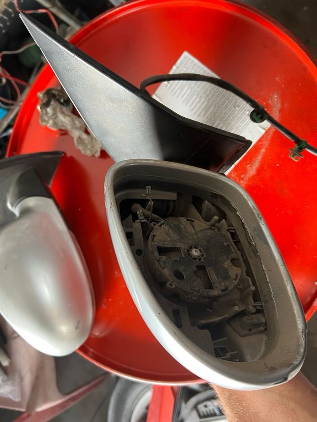 Espejo izquierdo golf 5