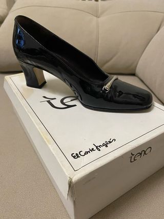 Zapatos de charol negros