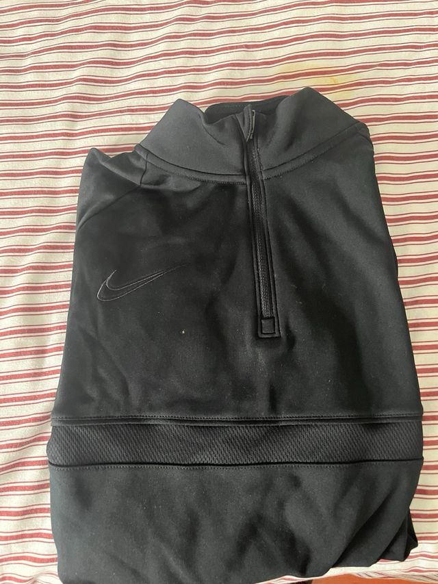 Chaqueta nike negra