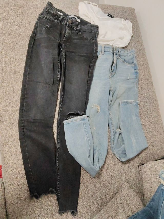 Pantalónes y camiseta