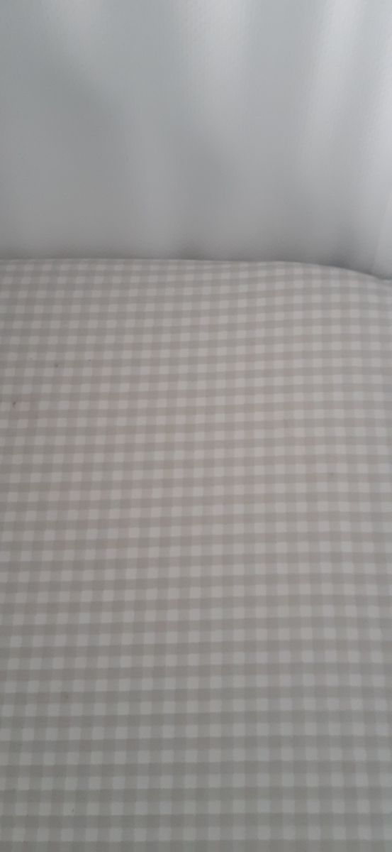 Cuna de madera y mimbre