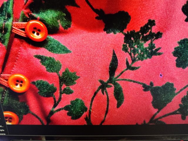 Camicetta donna bordeaux con fiori neri