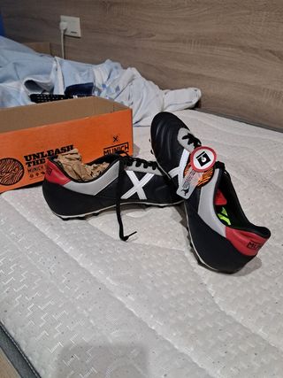 Botas MUNICH MUNDIAL 2.0
