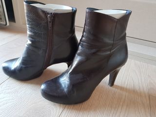 Botines de piel marrón con plataforma