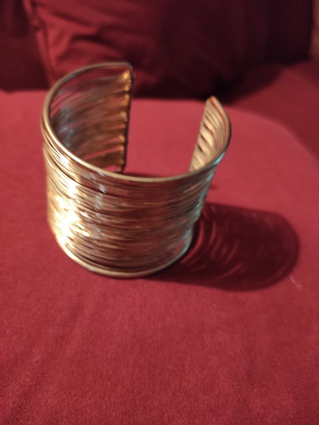 Brazalete dorado
