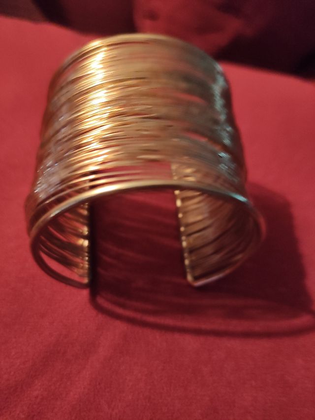Brazalete dorado