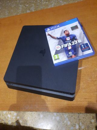 PlayStation 4 Slim + juego FIFA 23