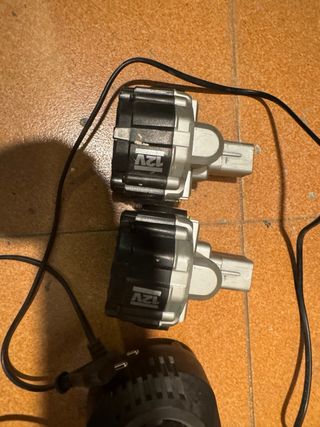 Cargador y baterias Worx para taladro