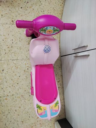 Moto correpasillo de nina