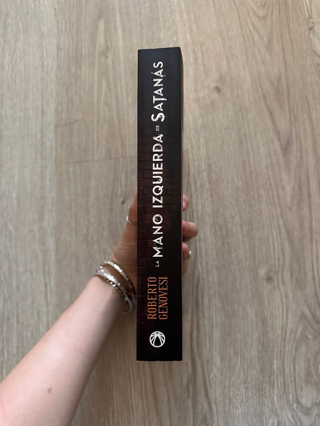 La mano izquierda de Satanás - Roberto Genovesi