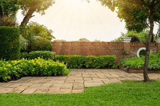 Jardinero particular / private gardener  