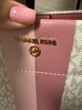 Bolso mano y asa michael kors