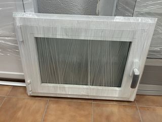 Ventana de aluminio oscilobatiente