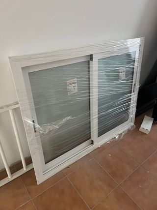 Ventana corredera en color blanco