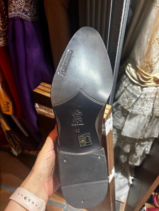 Zapatos marron oscuro sin cordones